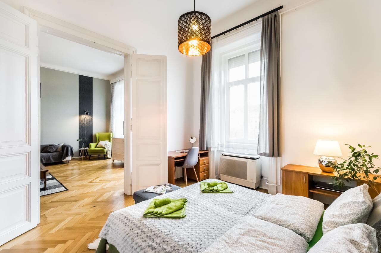 Park View Apartment With Sauna, A/C Budapest Luaran gambar