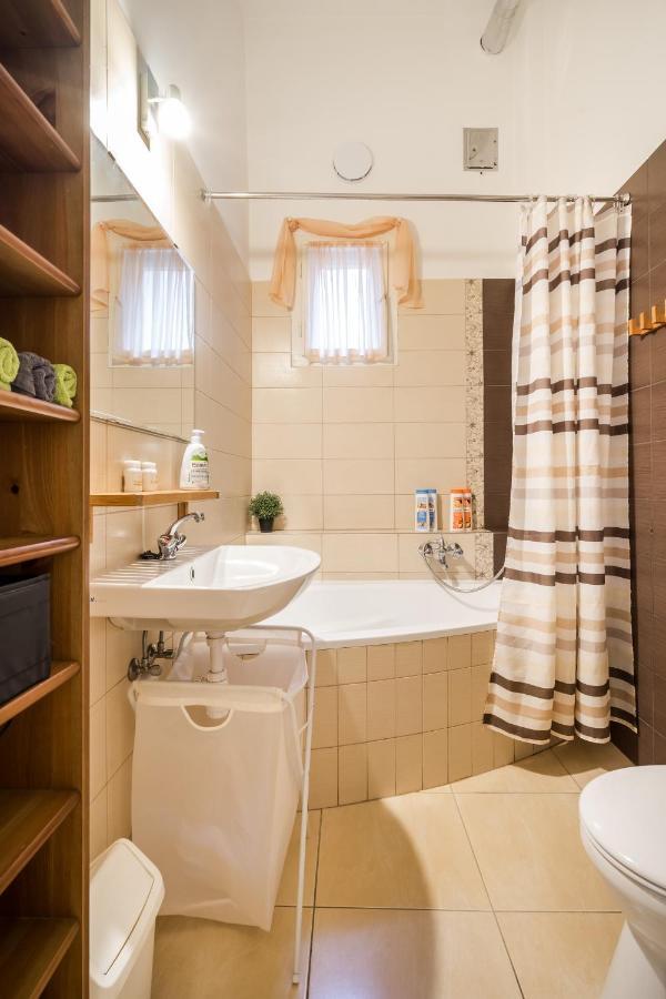 Park View Apartment With Sauna, A/C Budapest Luaran gambar